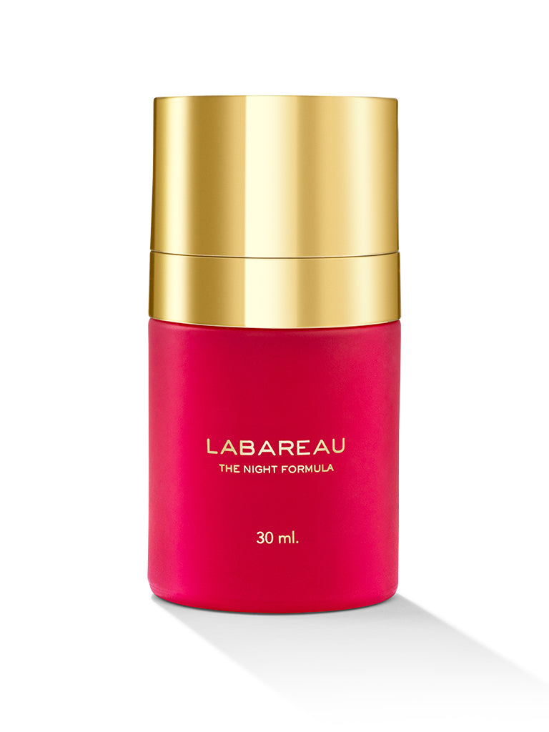 The Labareau Night Formula reduces the size of wrinkles and fine lines, as well as the size and appearance of pores.